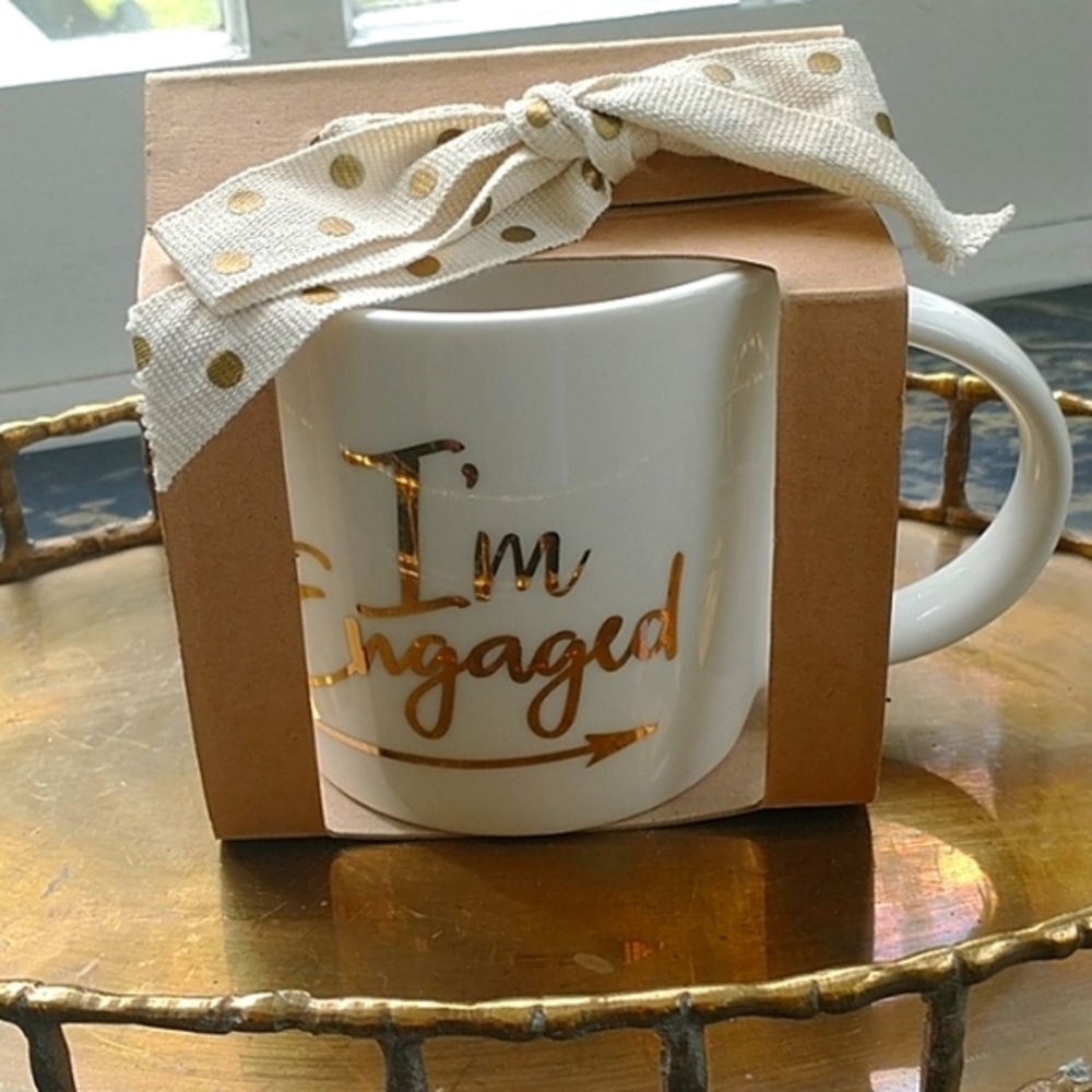 Mud pie “I’m engaged!” Gold White Mug Cup NIB Wedding Bride Bridal Shower